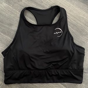 Arae Activewear Curvy Luxe High Neck Sports Bra
